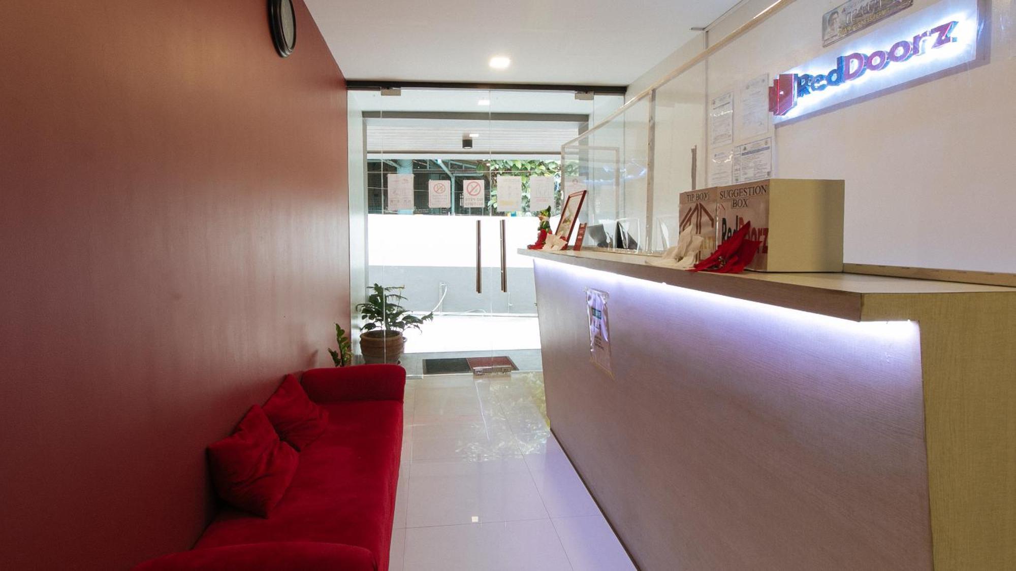 Reddoorz Near Fernwoods Garden Quezon City Cidade Quezon Exterior foto
