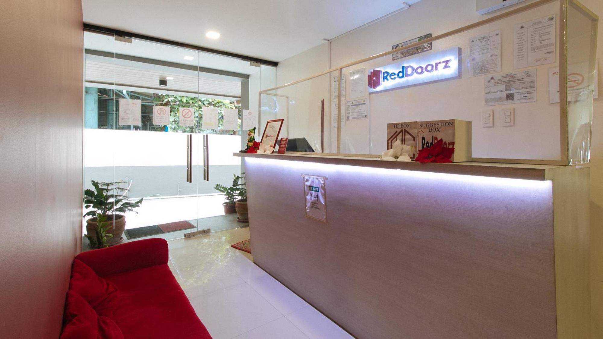 Reddoorz Near Fernwoods Garden Quezon City Cidade Quezon Exterior foto