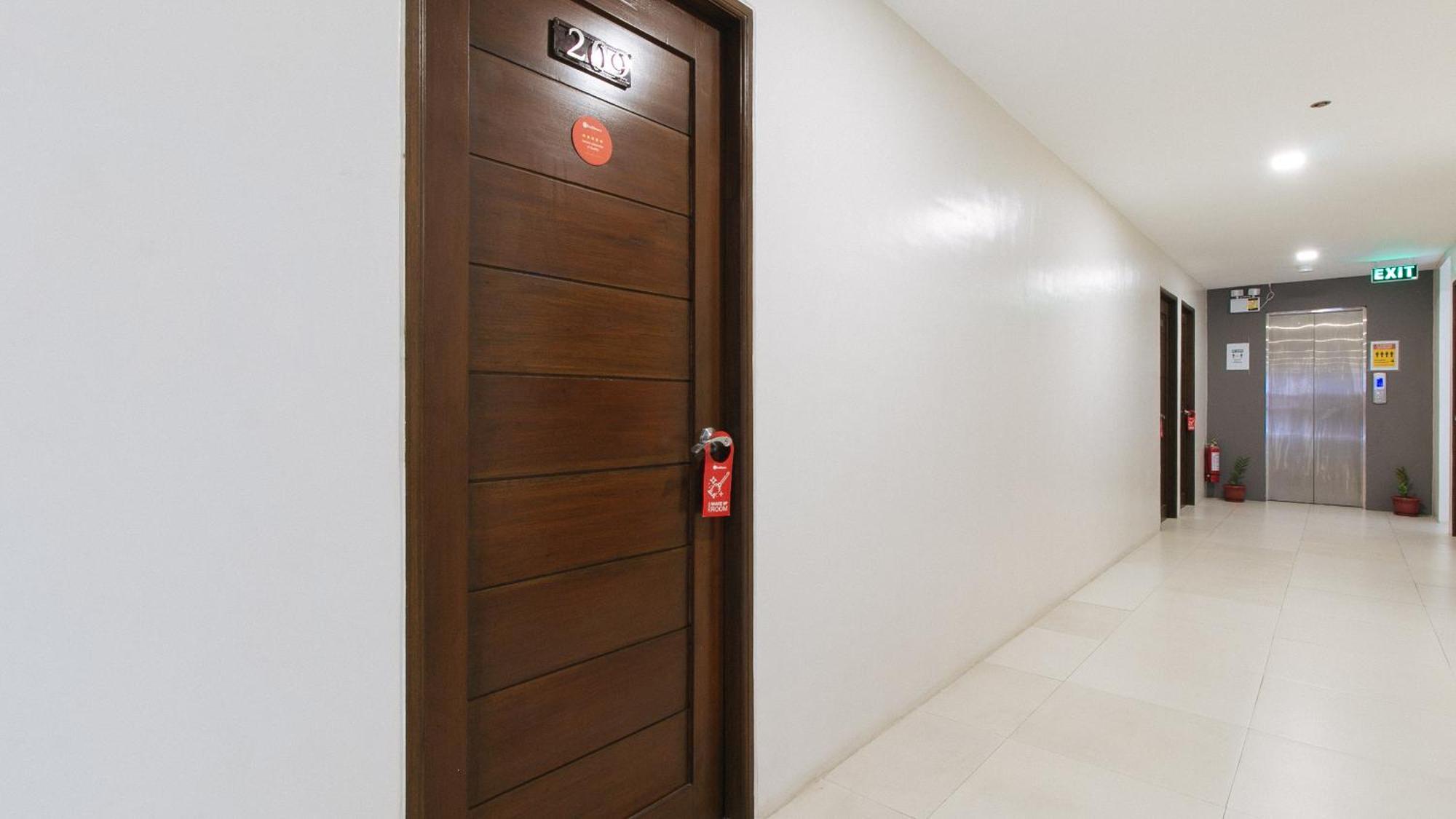 Reddoorz Near Fernwoods Garden Quezon City Cidade Quezon Exterior foto